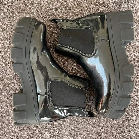 UNIONBAY Rugged Black Footwear - Picture 2 of 6